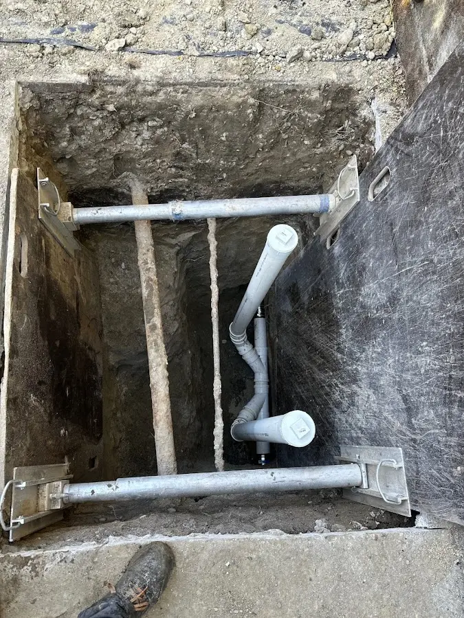 Experienced plumber completing Faucet Repair work in Lihue